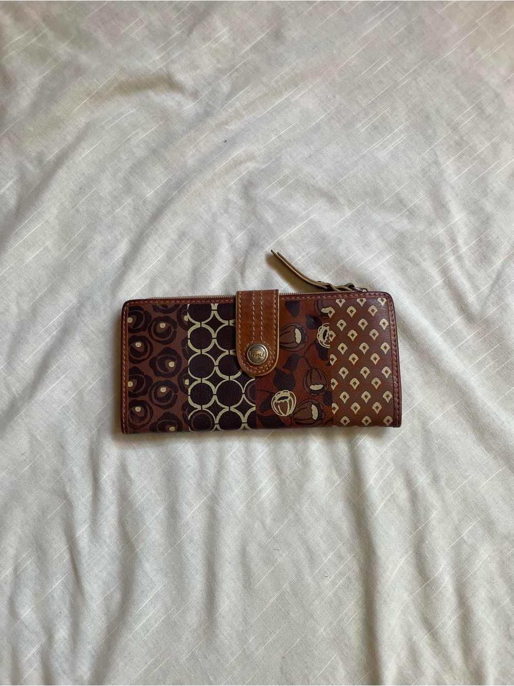 Fossil vintage Patterned Brown Leather snap over & Zip leather Wallet